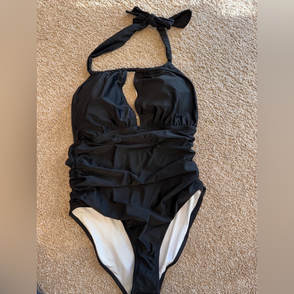 Cupshe Ruched Halter One Piece Swimsuit, black